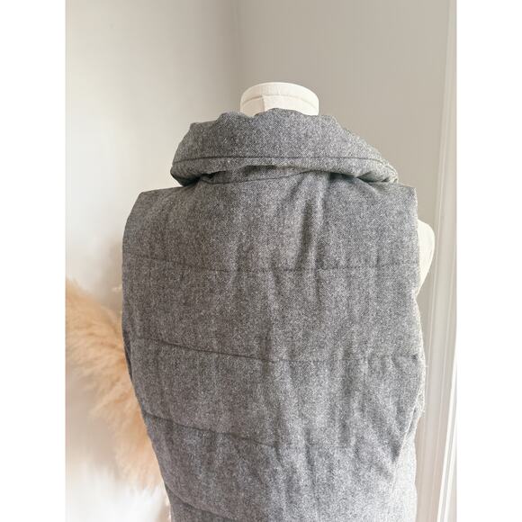 Old Navy Tweed Puffer Vest Size Large Gray Zip Up - Picture 8 of 10